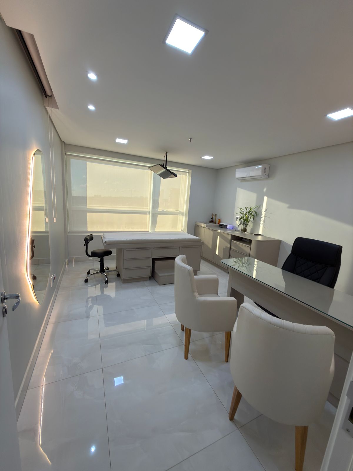 Consultório médico equipado da Medplace em Cascavel